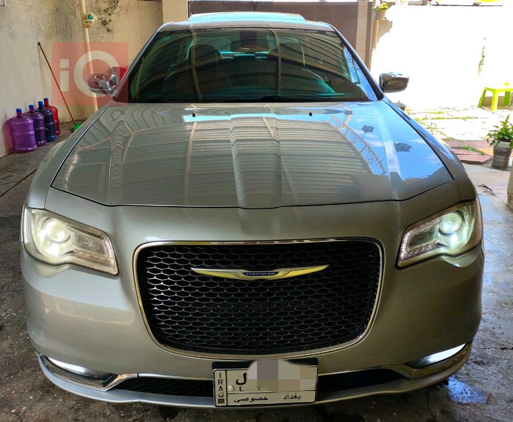 كرايسلر 300